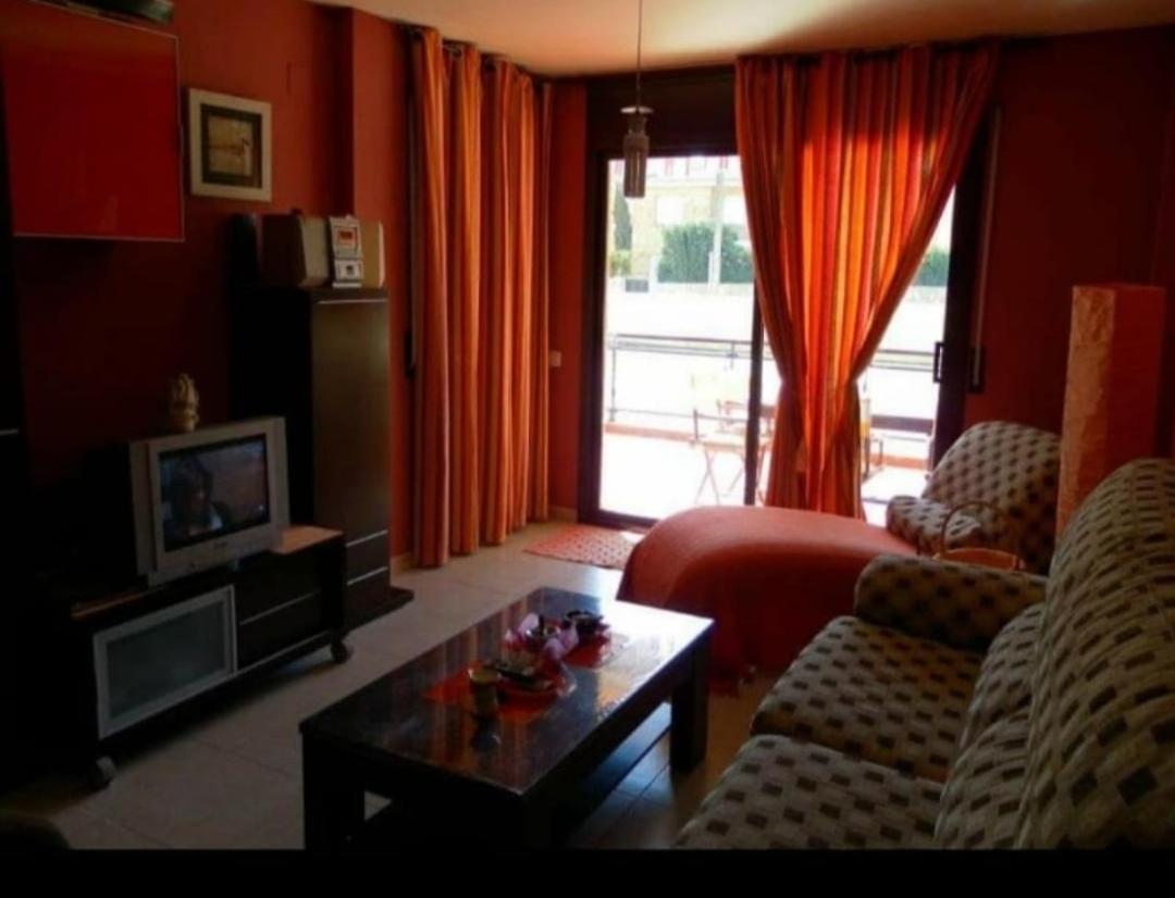 Con Terraza Y Acceso Directo A La Piscina Y A 50 M De La Playa Apartment *